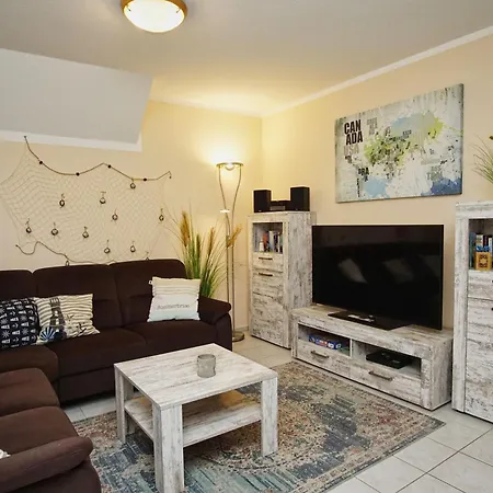 Urlaub In Strandnaehe Und In Idyllischer Lage - Waldidyll Ruegenglueck Apartment