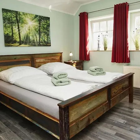 Apartment Urlaub In Strandnaehe Und In Idyllischer Lage - Waldidyll Ruegenglueck Breege