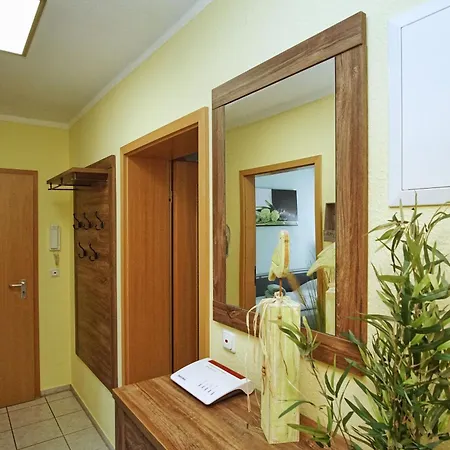 Urlaub In Strandnaehe Und In Idyllischer Lage - Waldidyll Ruegenglueck Apartment Breege