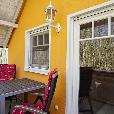 Apartment Urlaub In Strandnaehe Und In Idyllischer Lage - Waldidyll Ruegenglueck *